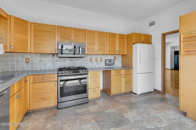 174 Ocean Avenue 4, Sea Bright, NJ 07760