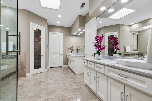 7212 Helsem Bend, Dallas, TX 75230