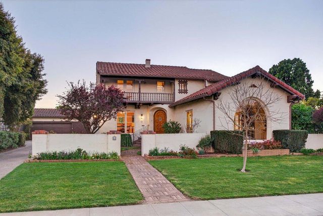 65 Monte Vista Avenue, Watsonville, CA 95076