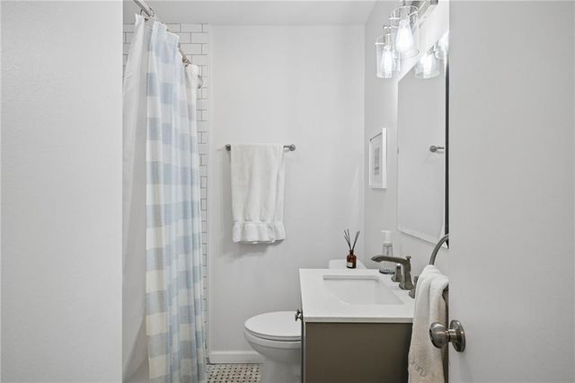 2201 Fairway Circle NE, Brookhaven, GA 30319