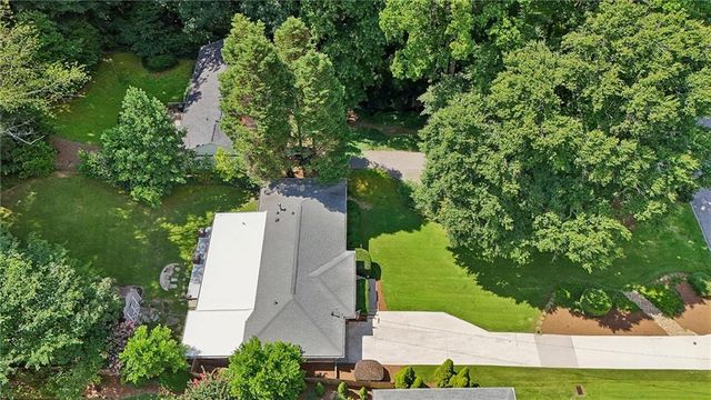 2201 Fairway Circle NE, Brookhaven, GA 30319