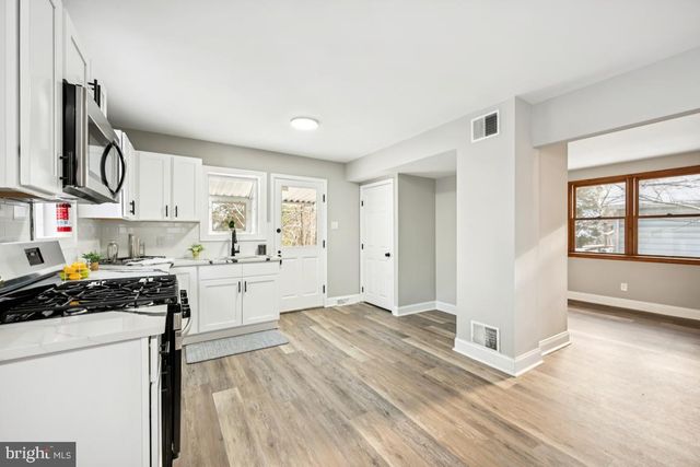 23 INDIAN SPRING RD, Clementon, NJ 08021