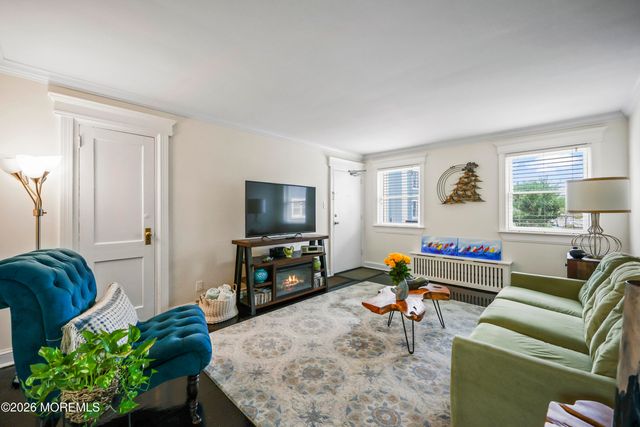 306 Deal Lake Drive 40, Asbury Park, NJ 07712