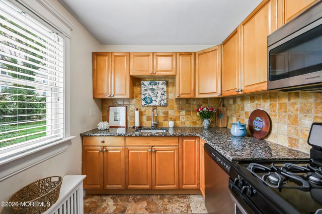 306 Deal Lake Drive 40, Asbury Park, NJ 07712