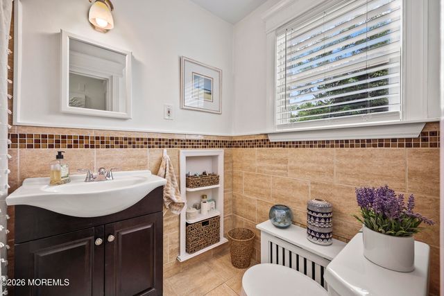 306 Deal Lake Drive 40, Asbury Park, NJ 07712