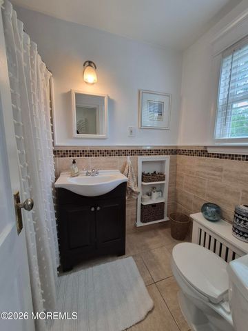 306 Deal Lake Drive 40, Asbury Park, NJ 07712