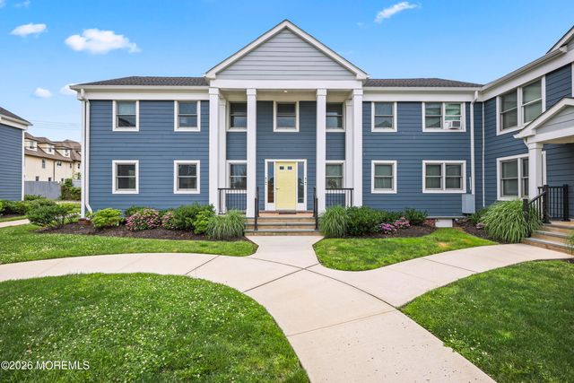 306 Deal Lake Drive 40, Asbury Park, NJ 07712