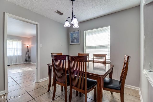 79 Holly Circle, Gulfport, MS 39501