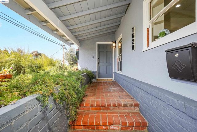 1620 East Ave, Hayward, CA 94541