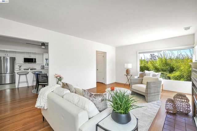 1620 East Ave, Hayward, CA 94541