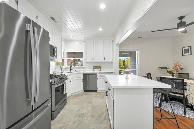 1620 East Ave, Hayward, CA 94541