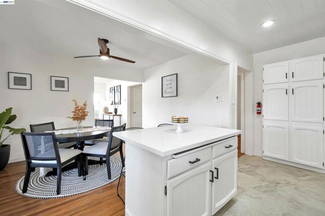 1620 East Ave, Hayward, CA 94541