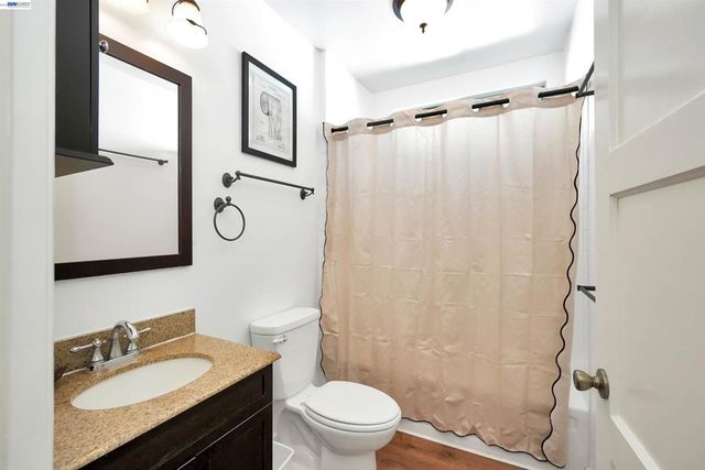 1620 East Ave, Hayward, CA 94541