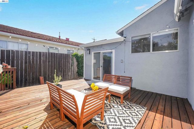 1620 East Ave, Hayward, CA 94541