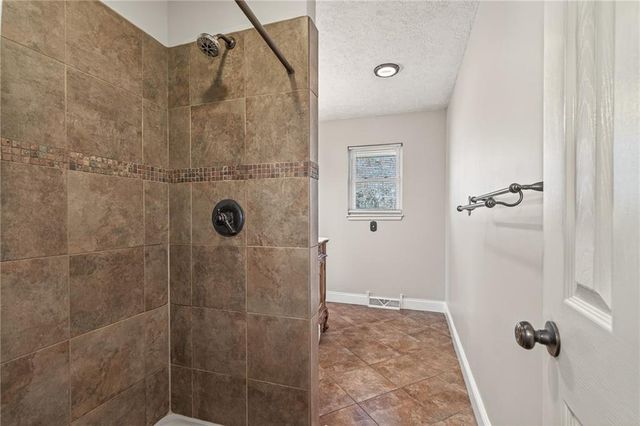 4317 NW R.D. Mize Road, Blue Springs, MO 64015