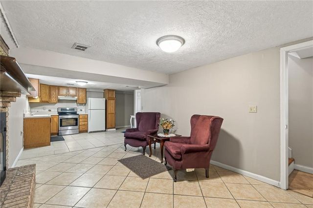 4317 NW R.D. Mize Road, Blue Springs, MO 64015