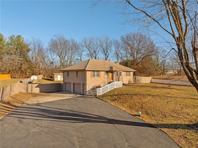 4317 NW R.D. Mize Road, Blue Springs, MO 64015