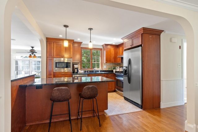 39 Greenwood St, Lexington, MA 02421