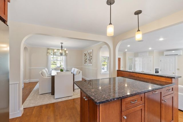 39 Greenwood St, Lexington, MA 02421