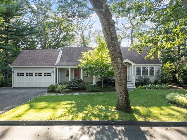 39 Greenwood St, Lexington, MA 02421