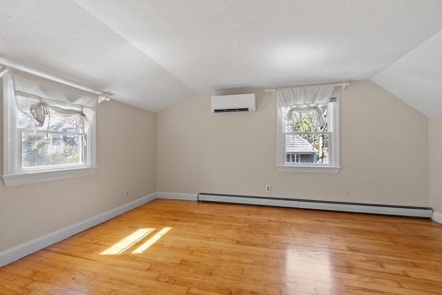 39 Greenwood St, Lexington, MA 02421