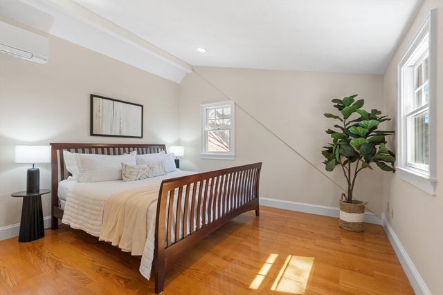 39 Greenwood St, Lexington, MA 02421