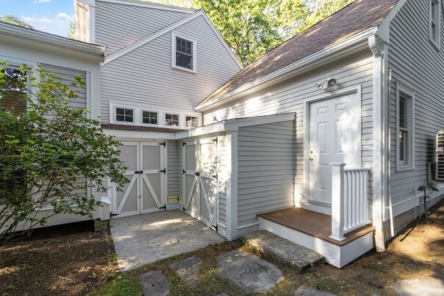 39 Greenwood St, Lexington, MA 02421