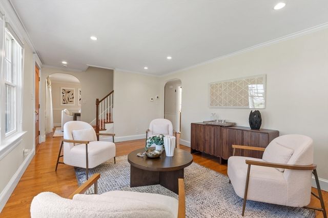 39 Greenwood St, Lexington, MA 02421
