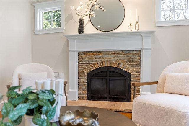 39 Greenwood St, Lexington, MA 02421
