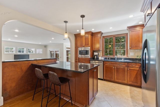 39 Greenwood St, Lexington, MA 02421