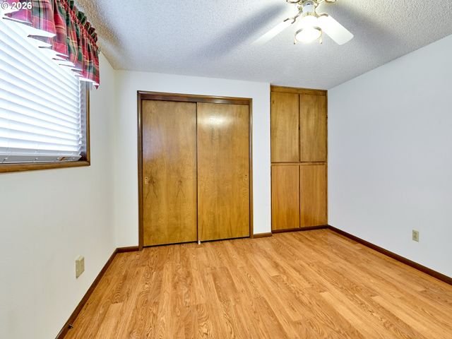 163 W CLACKAMAS Cir, Woodburn, OR 97071