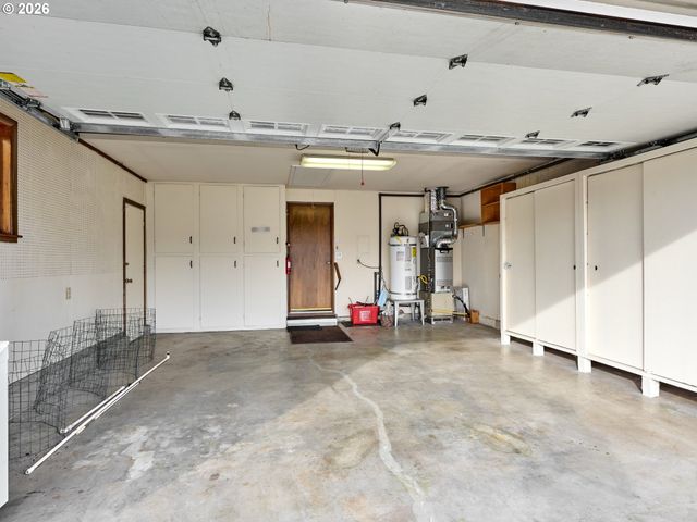 163 W CLACKAMAS Cir, Woodburn, OR 97071