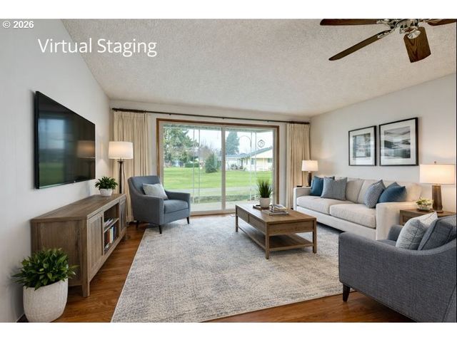 163 W CLACKAMAS Cir, Woodburn, OR 97071