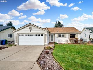 163 W CLACKAMAS Cir, Woodburn, OR 97071