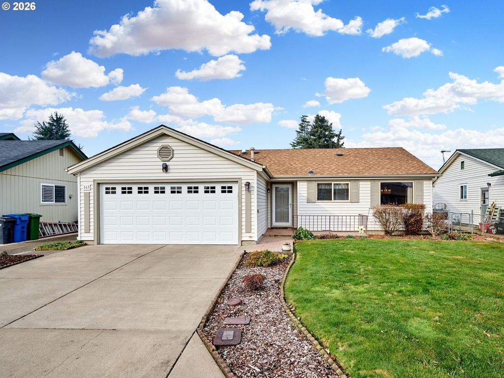 163 W CLACKAMAS Cir, Woodburn, OR 97071