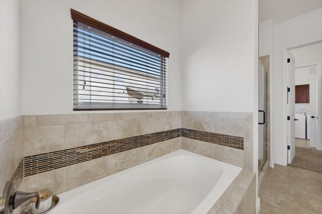 7417 Kodiak Road NE, Rio Rancho, NM 87144