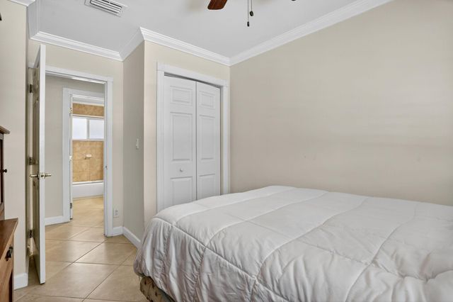 1007 SE 6th St, Deerfield Beach, FL 33441
