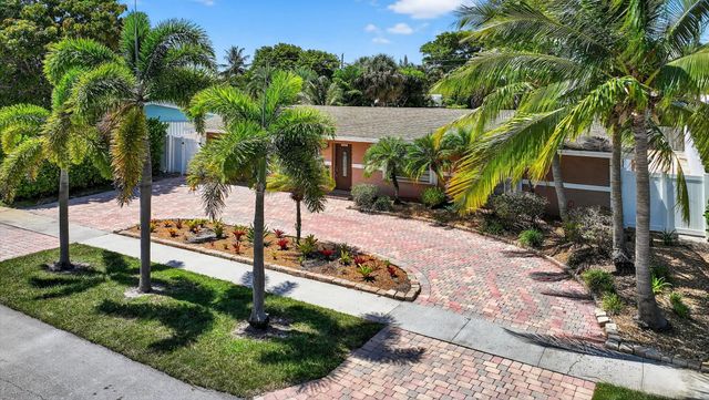 1007 SE 6th St, Deerfield Beach, FL 33441