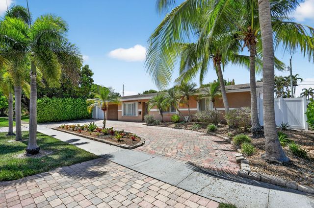 1007 SE 6th St, Deerfield Beach, FL 33441