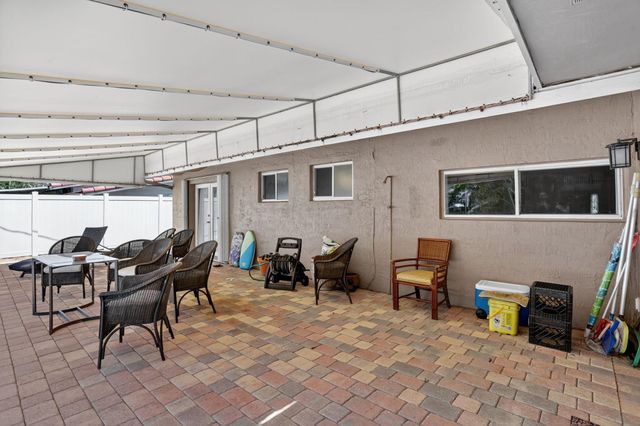 1007 SE 6th St, Deerfield Beach, FL 33441