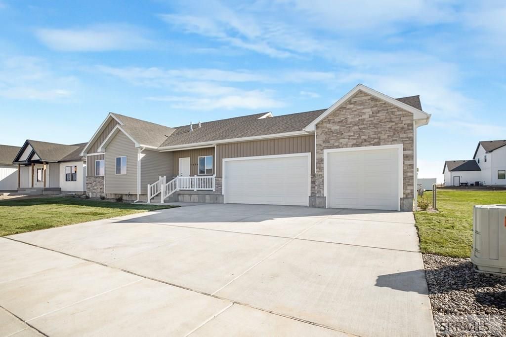 Image 4 of property listing at 5484 Rock Hollow Lane, Idaho Falls, ID 83401