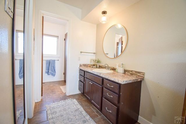 45 Verdosa Dr, Pueblo, CO 81005