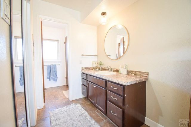 45 Verdosa Dr, Pueblo, CO 81005