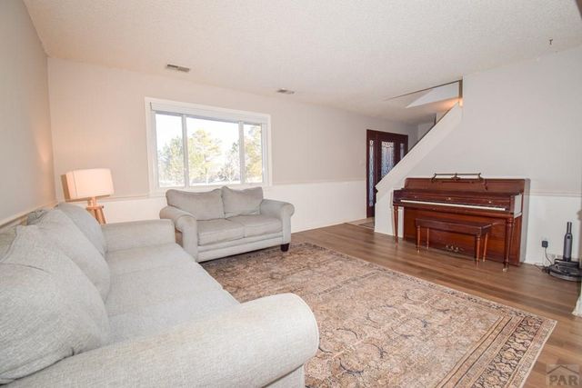 45 Verdosa Dr, Pueblo, CO 81005