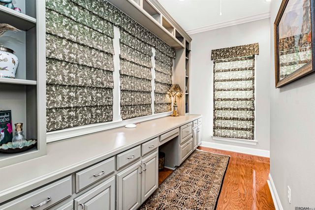 5427 Courtyard Dr, Gonzales, LA 70737