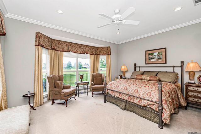 5427 Courtyard Dr, Gonzales, LA 70737