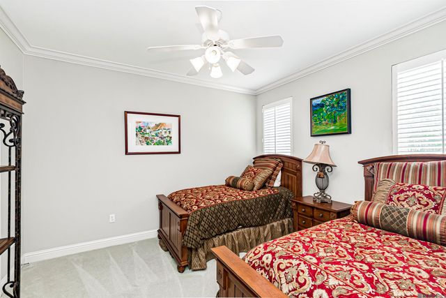 5427 Courtyard Dr, Gonzales, LA 70737