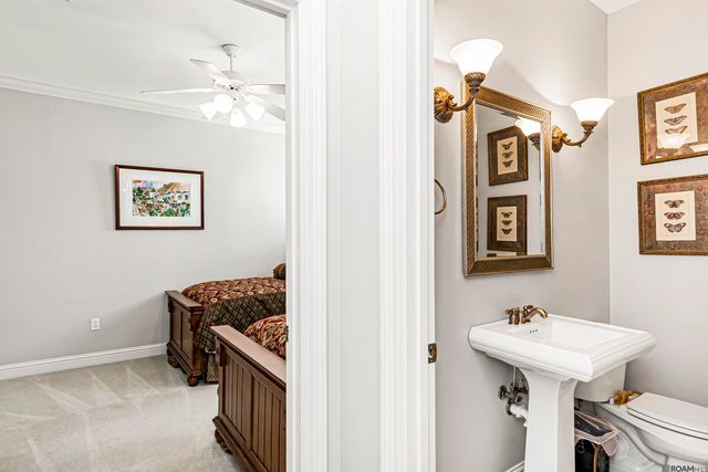 5427 Courtyard Dr, Gonzales, LA 70737