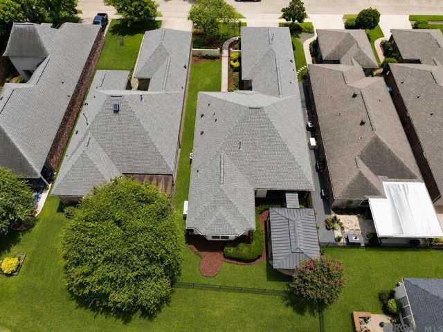 5427 Courtyard Dr, Gonzales, LA 70737