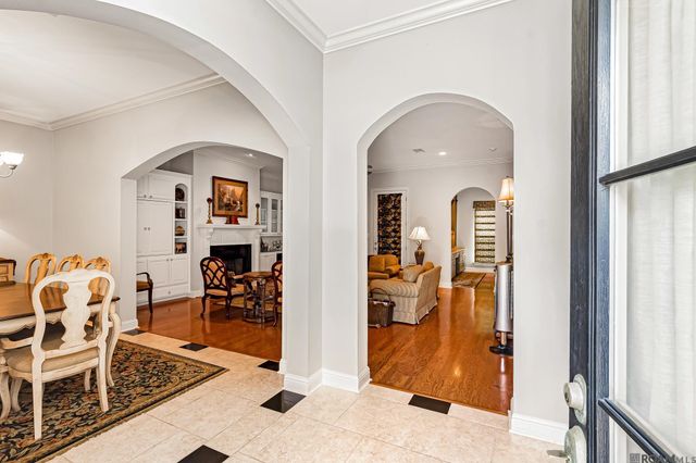 5427 Courtyard Dr, Gonzales, LA 70737